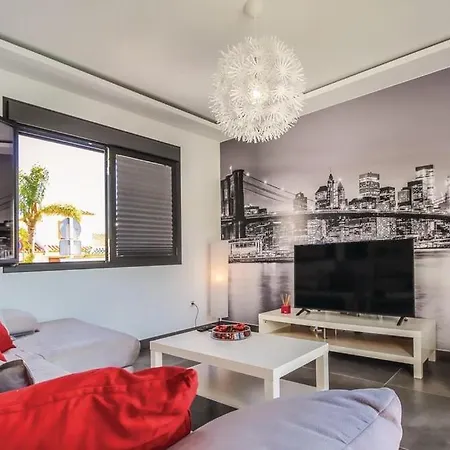 Manhattan Villa *